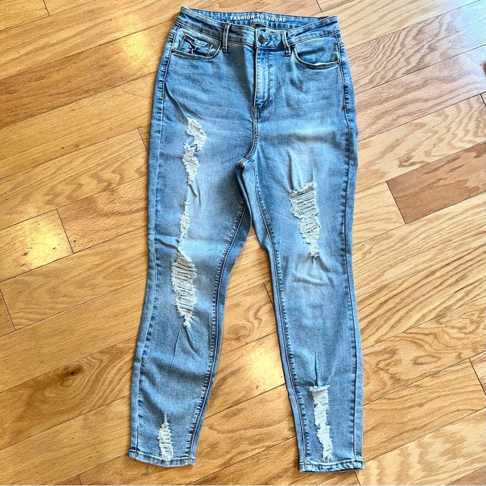 Fashion to Figure- Hi-Rise Skinny Jeans Plus Size 12 Short *Brand New